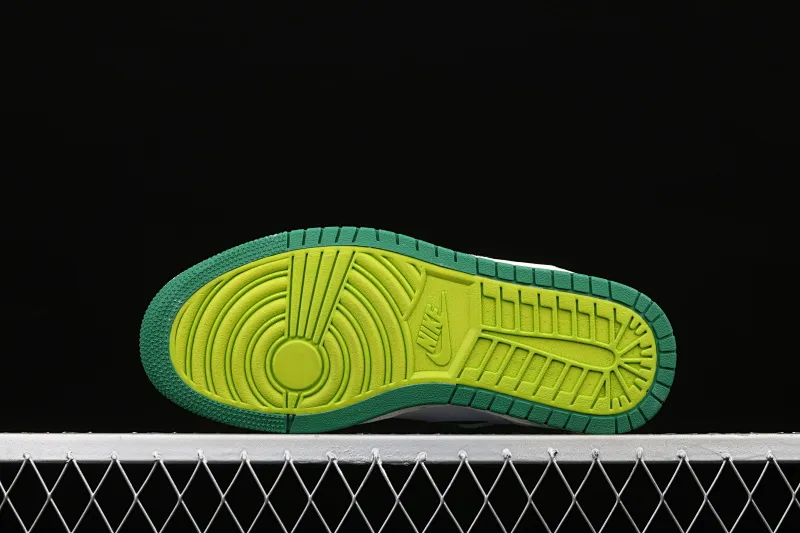 All categories Air Jordan Jordan series basketball shoes Air Jordan 1 High Z version Air Jordan 1 Zoom CMFT "Stadium Green" AJ1 Joe 1 white and green stitching CT0978-300